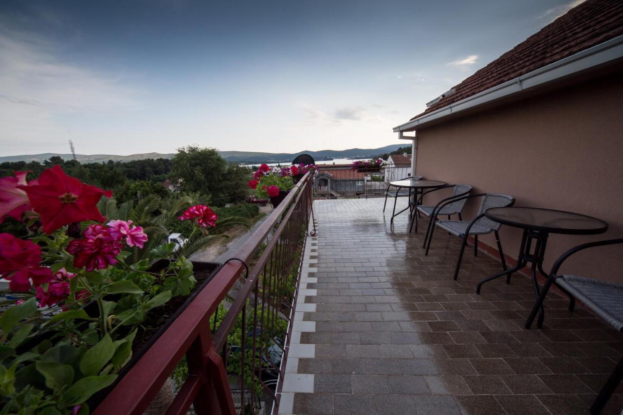 Apartments Pavicevic Tivat Pokoj fotografie